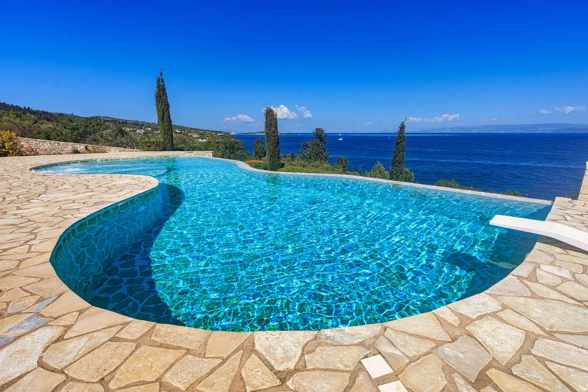 The pool looking out to the sea
